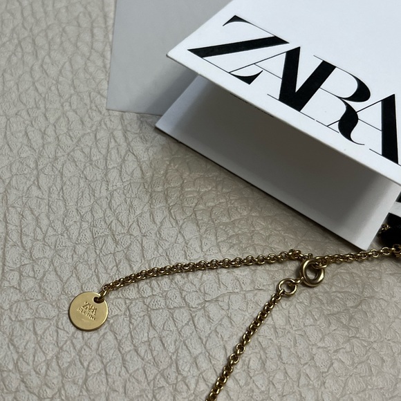 NWT - Zara 24K Gold Plated Bow Tie Necklace Limited Edition - Made in SPAIN - Picture 4 of 11